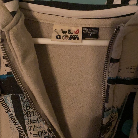Super cute volcom zip up! - Picture 4 of 6